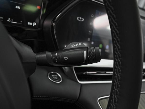 Geely Monjaro I Рестайлинг с пробегом 2025 года, цена 3 990 000 рублей, 3301 км, внедорожник, Автокод Объявления