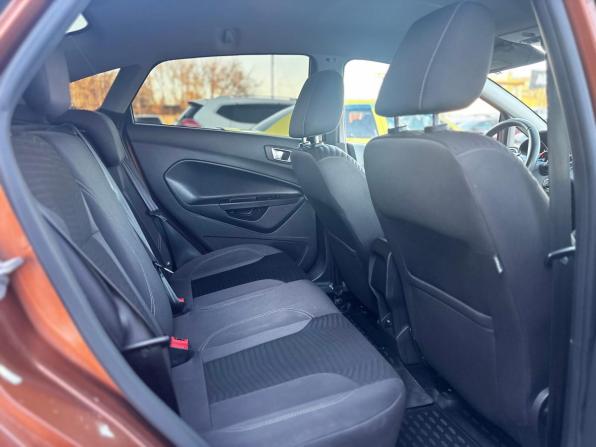 Ford Fiesta Mk6 Рестайлинг с пробегом 2015 года, цена 850 000 рублей, 151000 км, седан, Автокод Объявления