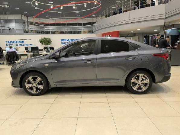 Hyundai Solaris II Рестайлинг с пробегом 2022 года, цена 1 690 000 рублей, 48510 км, седан, Автокод Объявления