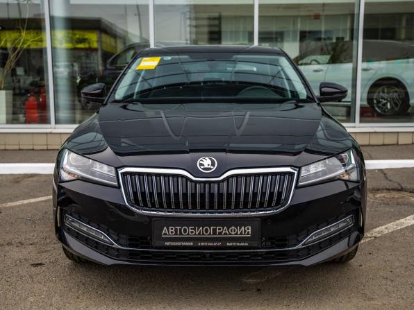 Skoda Superb III Рестайлинг с пробегом 2025 года, цена 3 358 000 рублей, 15 км, лифтбек, Автокод Объявления