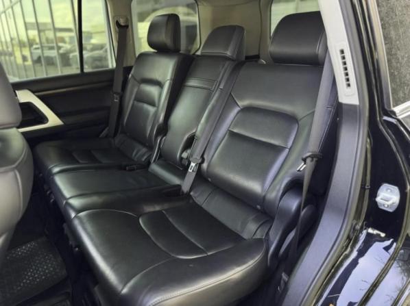 Toyota Land Cruiser 200 Series Рестайлинг 2 с пробегом 2018 года, цена 4 940 000 рублей, 288134 км, внедорожник, Автокод Объявления