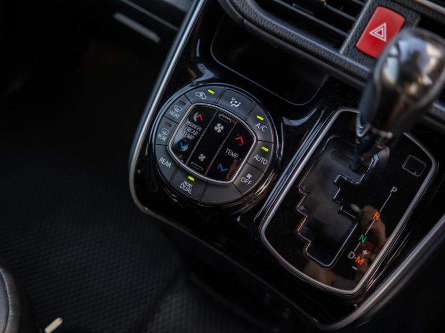 Toyota Esquire I Рестайлинг Сочи  - изображение 18