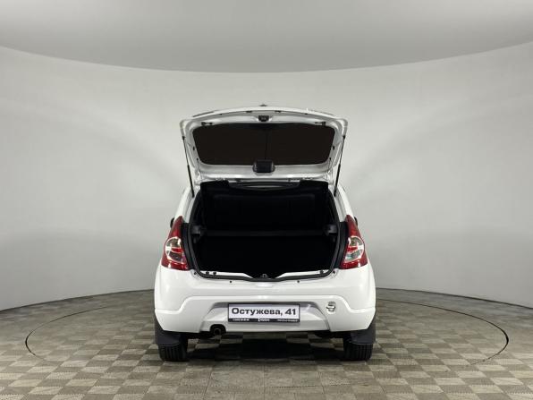 Renault Sandero I с пробегом 2012 года, цена 500 000 рублей, 221193 км, хэтчбек, Автокод Объявления