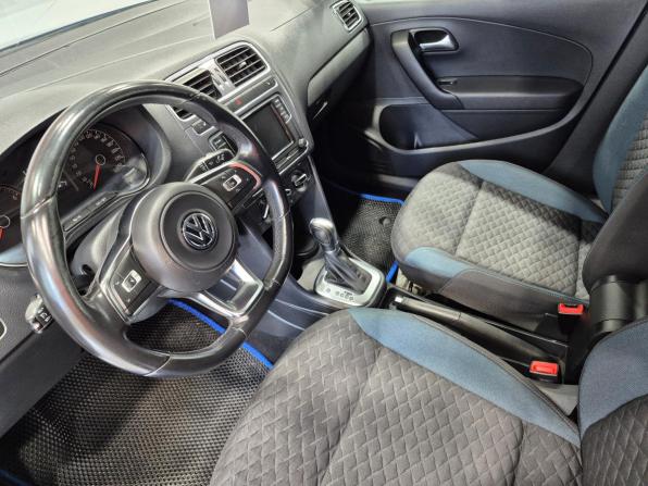 Volkswagen Polo V Рестайлинг с пробегом 2020 года, цена 1 364 000 рублей, 95700 км, седан, Автокод Объявления