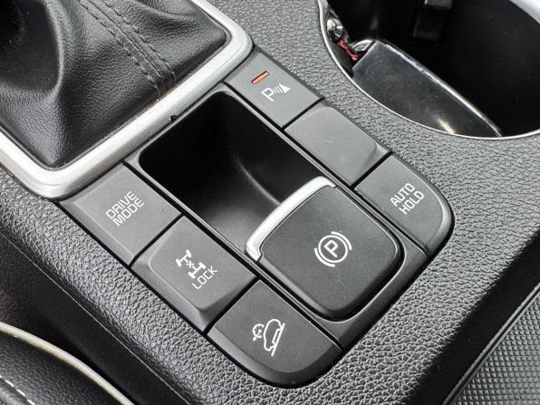 Kia Sportage IV Рестайлинг с пробегом 2020 года, цена 2 390 000 рублей, 126000 км, внедорожник, Автокод Объявления