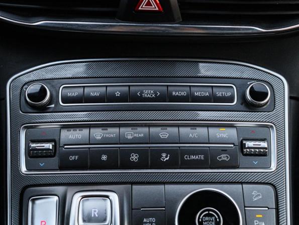 Hyundai Santa Fe IV Рестайлинг с пробегом 2021 года, цена 3 850 000 рублей, 68935 км, внедорожник, Автокод Объявления