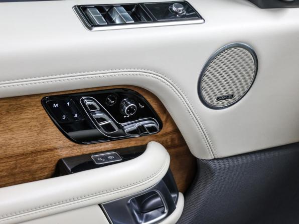 Land Rover Range Rover IV Рестайлинг с пробегом 2018 года, цена 7 500 000 рублей, 96523 км, внедорожник, Автокод Объявления