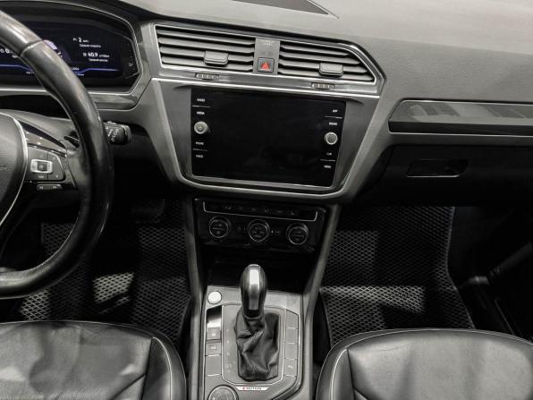 Volkswagen Tiguan II с пробегом 2019 года, цена 2 450 000 рублей, 135115 км, внедорожник, Автокод Объявления
