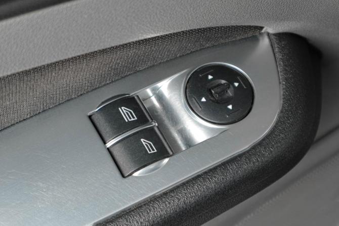 Ford Focus II Рестайлинг с пробегом 2011 года, цена 669 000 рублей, 527000 км, седан, Автокод Объявления