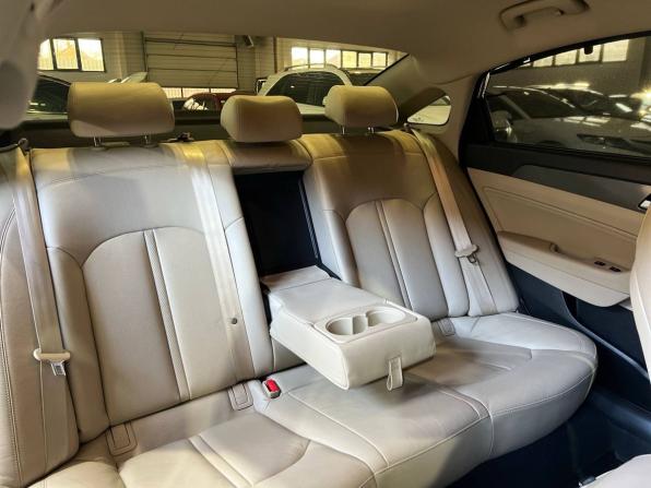 Hyundai Sonata VII (LF) Рестайлинг с пробегом 2018 года, цена 1 749 900 рублей, 143000 км, седан, Автокод Объявления