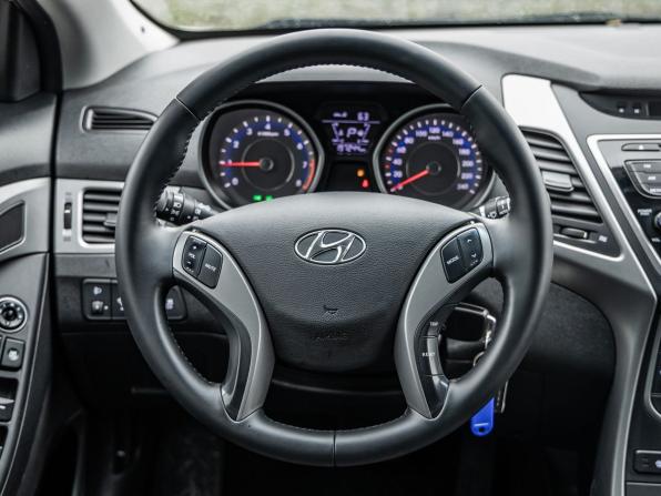 Hyundai Elantra V (MD) Рестайлинг с пробегом 2015 года, цена 1 148 000 рублей, 197244 км, седан, Автокод Объявления