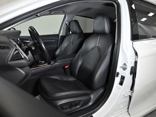 Toyota Camry VIII (XV70) с пробегом 2019 года, цена 1 679 000 рублей, 77000 км, седан, Автокод Объявления