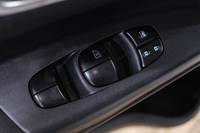 Nissan Sentra VII (B17) с пробегом 2014 года, цена 899 000 рублей, 230000 км, седан, Автокод Объявления