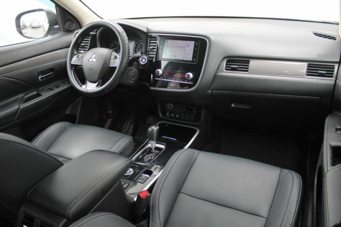Mitsubishi Outlander III Рестайлинг 3 с пробегом 2021 года, цена 2 580 000 рублей, 92000 км, внедорожник, Автокод Объявления