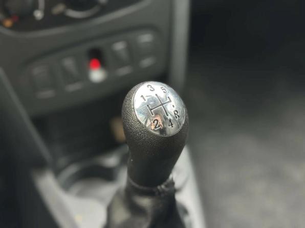 Renault Logan II Рестайлинг с пробегом 2018 года, цена 680 000 рублей, 105464 км, седан, Автокод Объявления