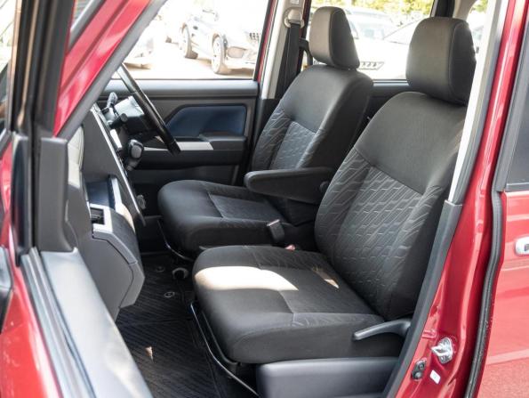 Toyota Roomy I с пробегом 2017 года, цена 1 110 000 рублей, 109749 км, микровэн, Автокод Объявления