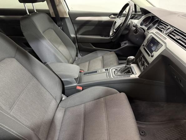 Volkswagen Passat B8 с пробегом 2016 года, цена 1 399 000 рублей, 210578 км, седан, Автокод Объявления
