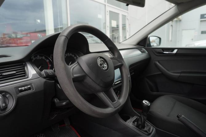 Skoda Rapid I Рестайлинг с пробегом 2019 года, цена 1 275 000 рублей, 103000 км, лифтбек, Автокод Объявления