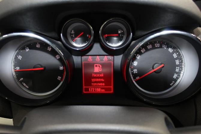 Opel Mokka I с пробегом 2012 года, цена 1 099 000 рублей, 172072 км, внедорожник, Автокод Объявления