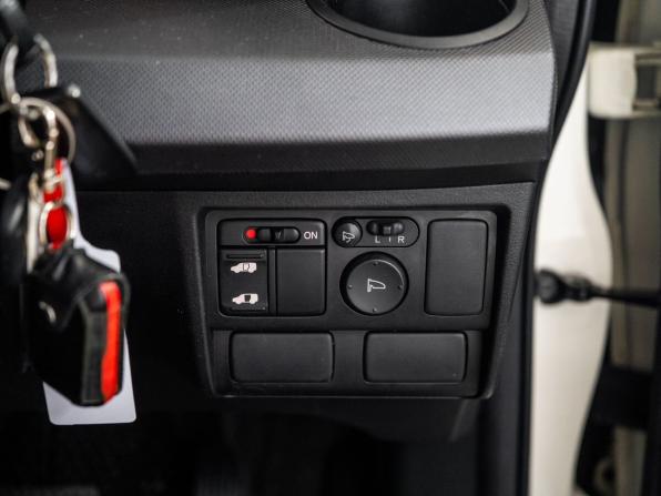 Honda Freed I с пробегом 2009 года, цена 1 029 300 рублей, 116707 км, компактвэн, Автокод Объявления