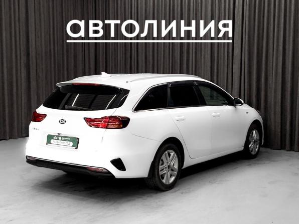Kia Ceed III Рестайлинг с пробегом 2021 года, цена 1 430 000 рублей, 135500 км, универсал, Автокод Объявления