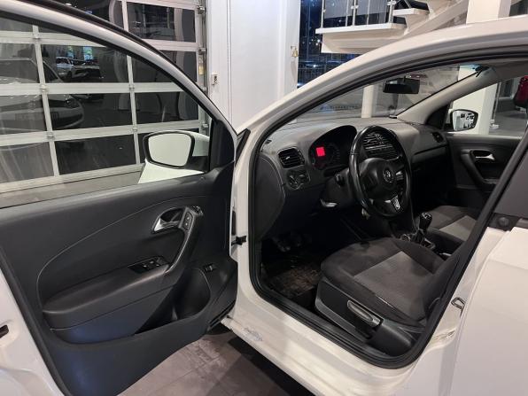 Volkswagen Polo V с пробегом 2012 года, цена 410 000 рублей, 184277 км, седан, Автокод Объявления