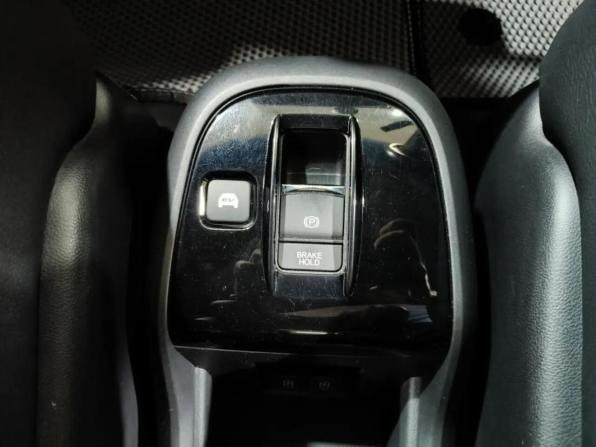Honda Stepwgn V Рестайлинг с пробегом 2018 года, цена 2 425 000 рублей, 101894 км, минивэн, Автокод Объявления