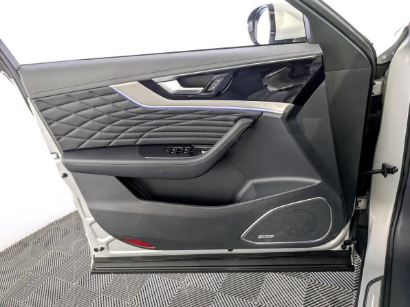 Hongqi HS5 I с пробегом 2023 года, цена 2 550 000 рублей, 29700 км, внедорожник, Автокод Объявления