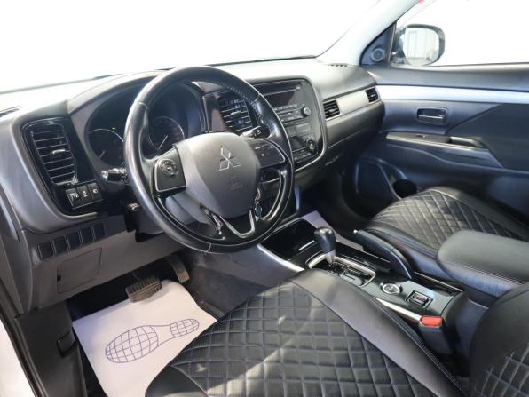 Mitsubishi Outlander III Рестайлинг 2 с пробегом 2017 года, цена 1 824 000 рублей, 150859 км, внедорожник, Автокод Объявления