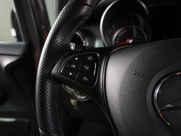 Mercedes-Benz V-Класс III (W447) Рестайлинг с пробегом 2019 года, цена 4 999 000 рублей, 131297 км, минивэн, Автокод Объявления