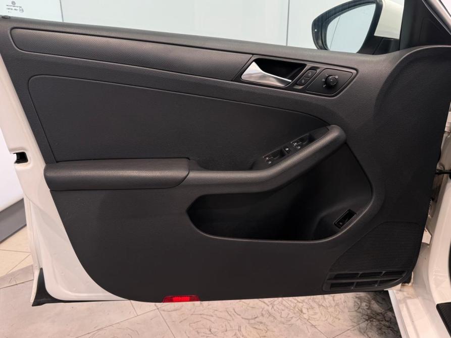 Volkswagen Jetta VI Рестайлинг Волжский  - изображение 12