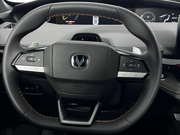 Changan UNI-V I с пробегом 2023 года, цена 2 590 000 рублей, 13983 км, лифтбек, Автокод Объявления