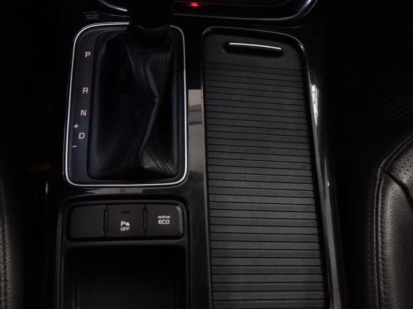 Kia Sorento II Рестайлинг с пробегом 2017 года, цена 1 900 000 рублей, 235894 км, внедорожник, Автокод Объявления