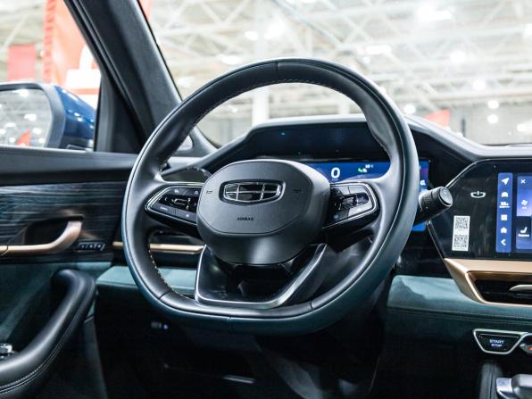 Geely Monjaro I с пробегом 2023 года, цена 3 099 000 рублей, 56325 км, внедорожник, Автокод Объявления