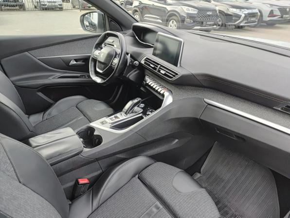 Peugeot 3008 II с пробегом 2017 года, цена 1 490 000 рублей, 171412 км, внедорожник, Автокод Объявления