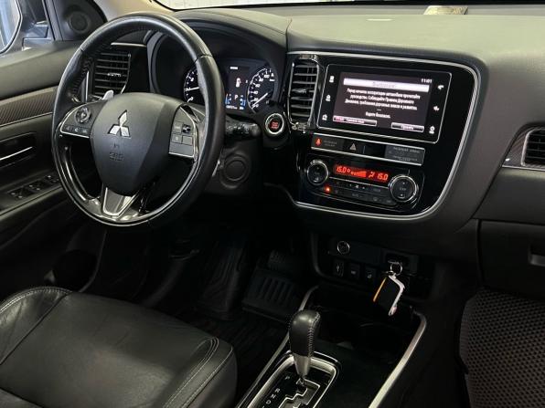 Mitsubishi Outlander III Рестайлинг 3 с пробегом 2019 года, цена 2 499 000 рублей, 120720 км, внедорожник, Автокод Объявления