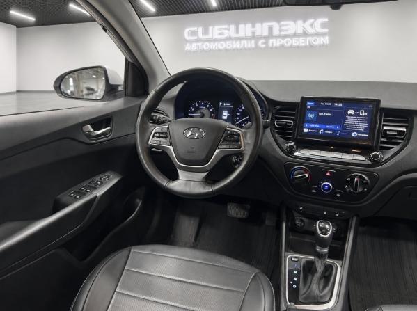 Hyundai Solaris II Рестайлинг с пробегом 2021 года, цена 1 545 000 рублей, 93115 км, седан, Автокод Объявления