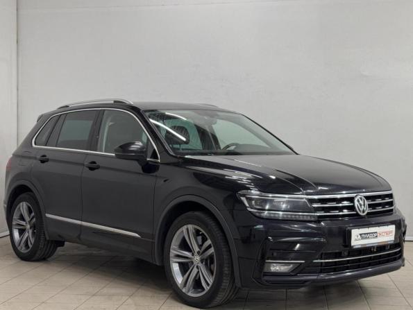 Volkswagen Tiguan II с пробегом 2018 года, цена 2 399 000 рублей, 178565 км, внедорожник, Автокод Объявления