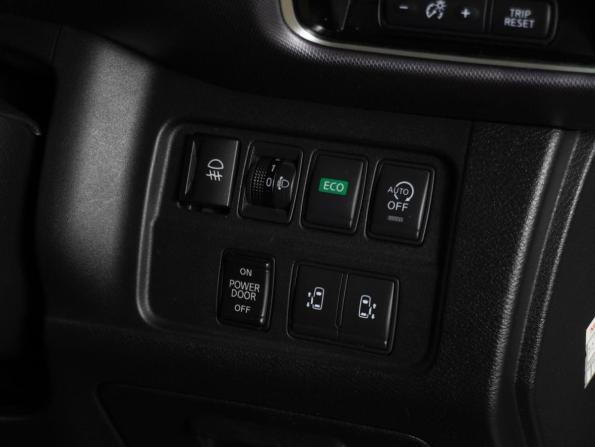 Nissan Serena V (C27) с пробегом 2016 года, цена 1 749 000 рублей, 163208 км, минивэн, Автокод Объявления