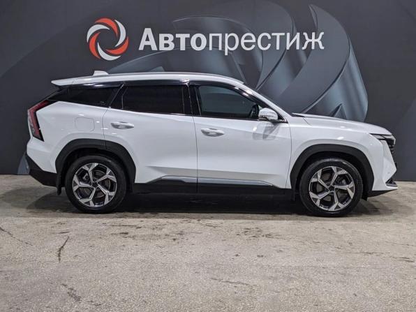Geely Atlas II с пробегом 2024 года, цена 2 950 000 рублей, 9811 км, внедорожник, Автокод Объявления