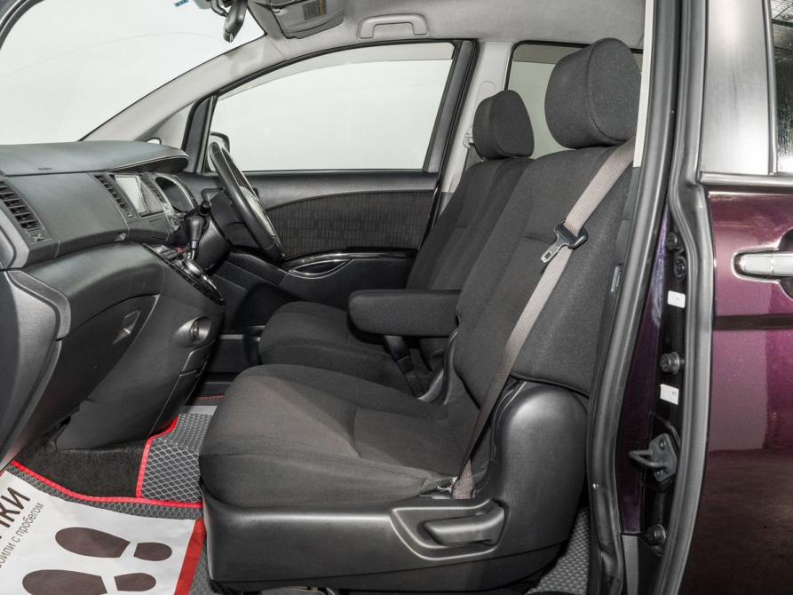 Toyota ISis I Рестайлинг Иркутск  - изображение 6