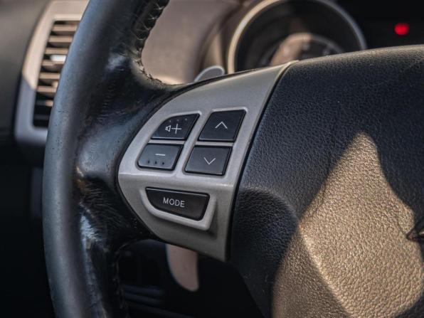 Mitsubishi Outlander II Рестайлинг с пробегом 2010 года, цена 1 175 000 рублей, 201129 км, внедорожник, Автокод Объявления