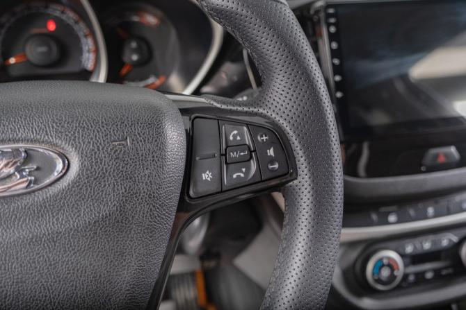 Lada (ВАЗ) Vesta I с пробегом 2018 года, цена 1 279 000 рублей, 127300 км, седан, Автокод Объявления