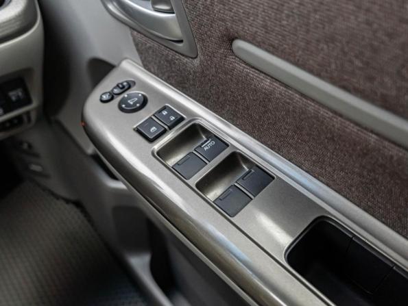 Honda Stepwgn V Рестайлинг с пробегом 2019 года, цена 2 295 000 рублей, 100536 км, минивэн, Автокод Объявления