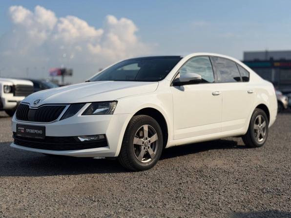 Skoda Octavia III (A7) Рестайлинг с пробегом 2019 года, цена 1 345 000 рублей, 219632 км, лифтбек, Автокод Объявления