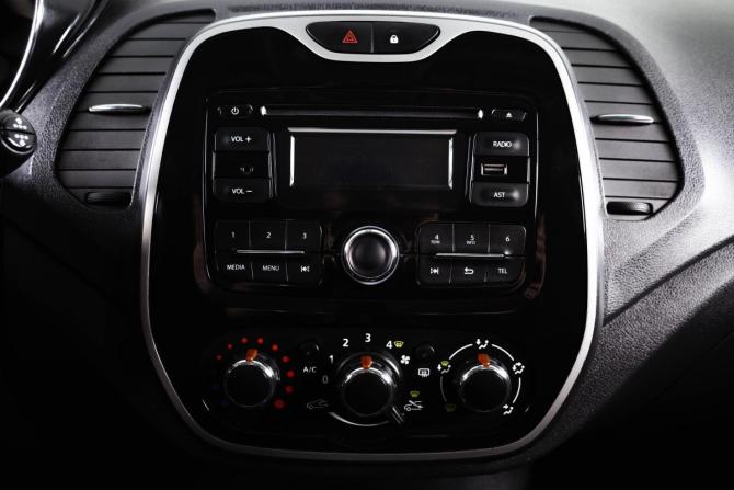 Renault Kaptur I с пробегом 2017 года, цена 1 159 000 рублей, 129375 км, внедорожник, Автокод Объявления