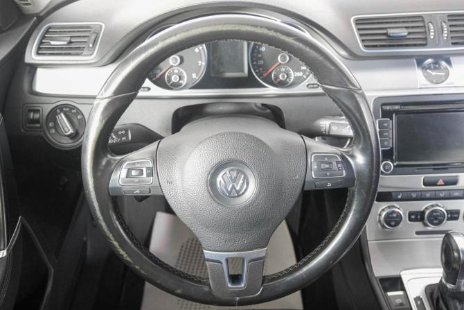 Volkswagen Passat B7 с пробегом 2013 года, цена 899 000 рублей, 326518 км, седан, Автокод Объявления