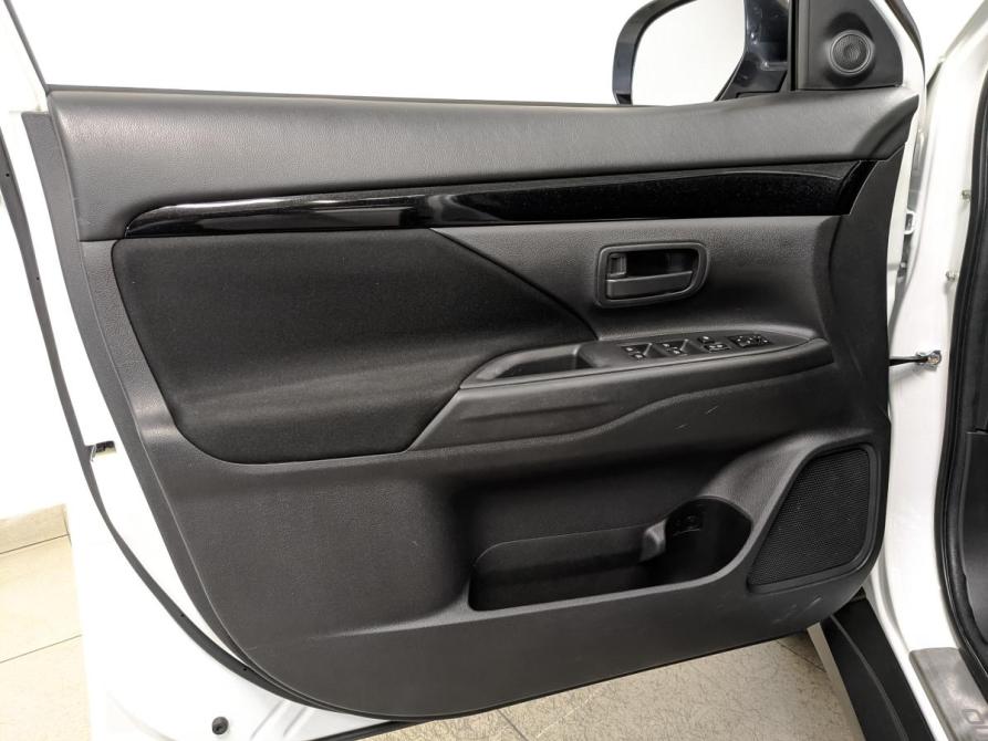 Mitsubishi Outlander III Рестайлинг 3 Санкт-Петербург  - изображение 19