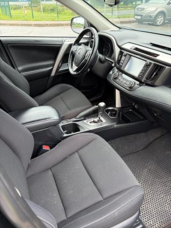 Toyota RAV4 IV (XA40) Рестайлинг с пробегом 2017 года, цена 2 250 000 рублей, 128000 км, внедорожник, Автокод Объявления