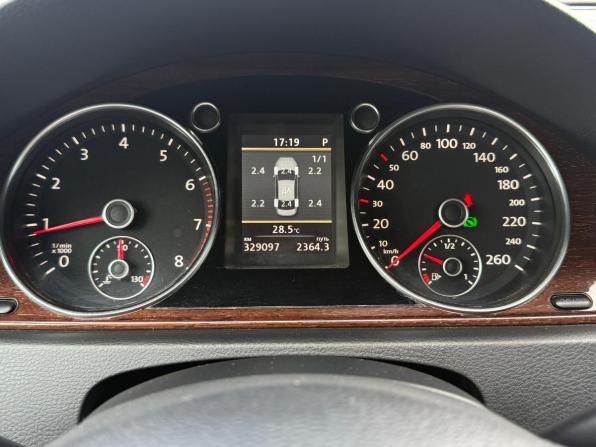 Volkswagen Passat B7 с пробегом 2011 года, цена 885 000 рублей, 329097 км, седан, Автокод Объявления